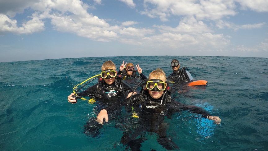 Dive-Courses-DSD-Playa del Carmen:surfacing after the first dive