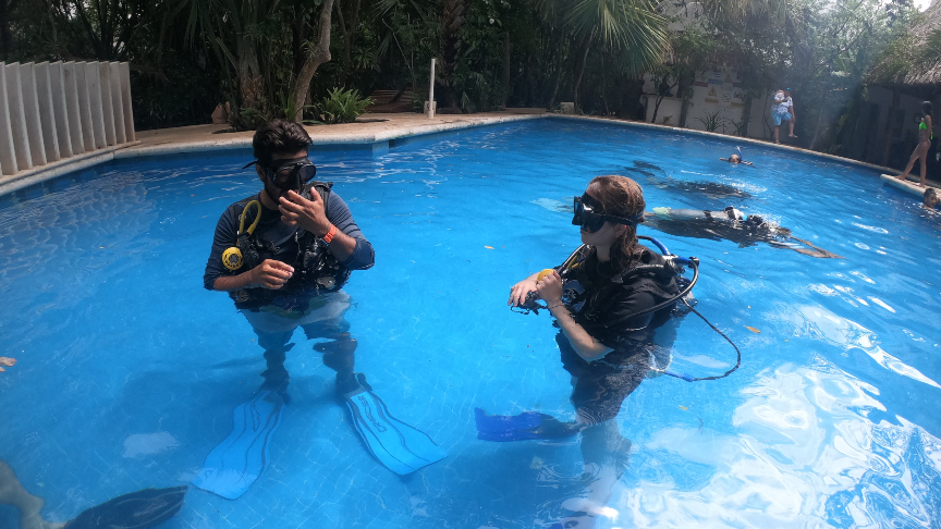 Pool session during the Discover Scuba Diving Program in Isla Mujeres, Mexico