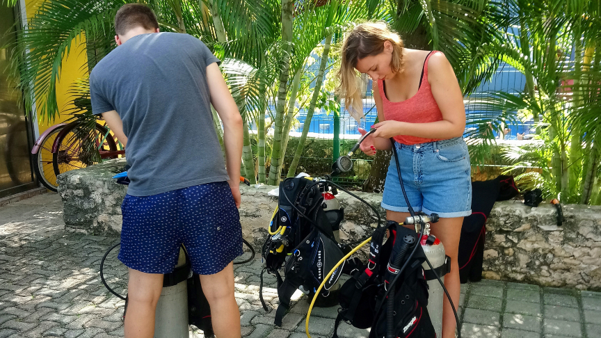 Assembling the dive equipment during the Open Water Diver Course