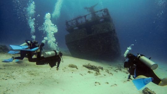 mama viña ship wreck at playa del carmen