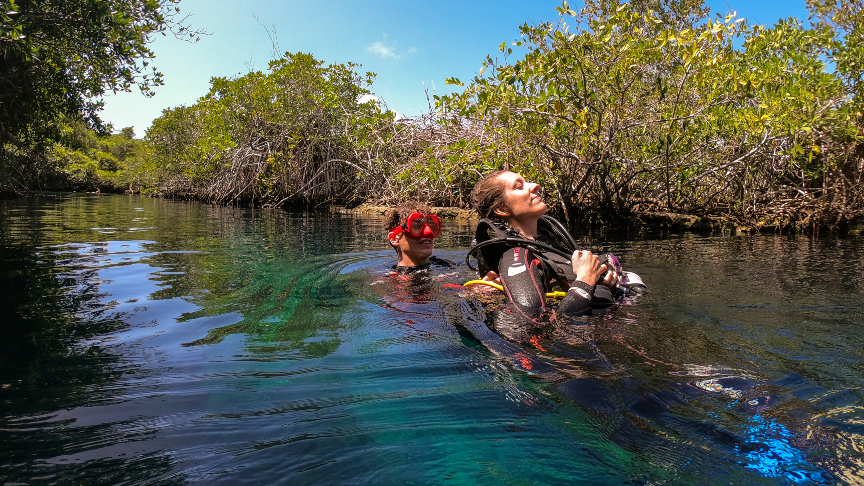 practice rescuing another diver Rescue Dive Course