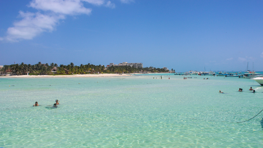 our favorite lunch spot, Playa norte isla mujeres