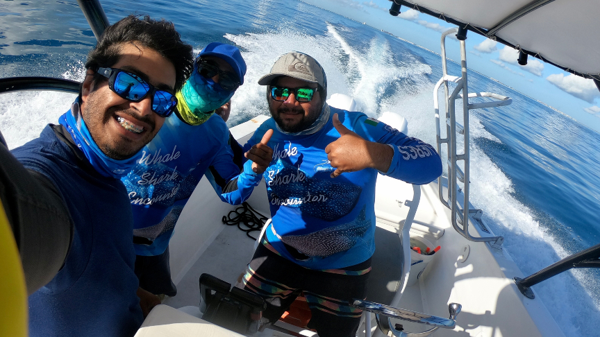 Antonio, Leonardo & Ernesto on their way to whale sharks
