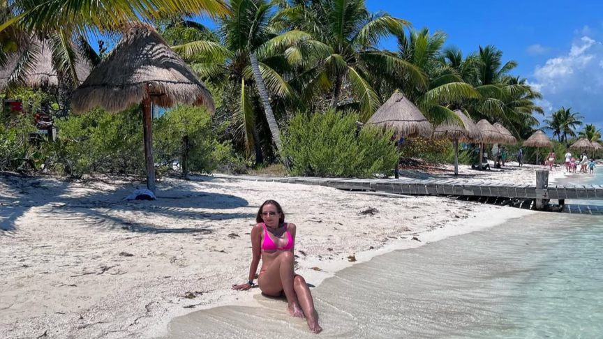 Pics in front of palm trees